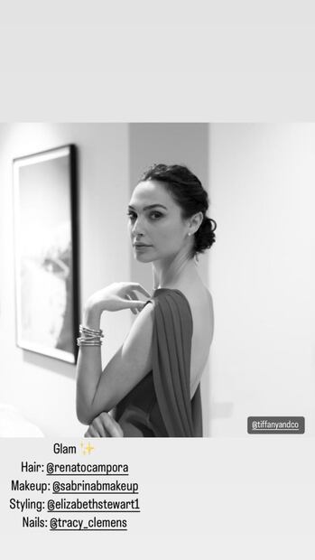 Gal Gadot nos enseña el vestido ideal para una fiesta elegante