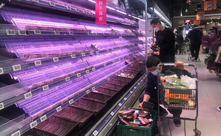 Escasea comida en Shanghái y crece desesperación por restricciones ligadas al Covid-19