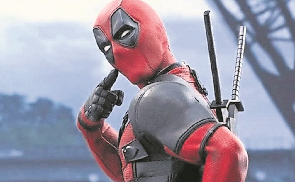 Deadpool (Ryan Reynolds) viaja en el tiempo uniéndose al Universo Cinematográfico de Marvel para hacer alianza con Wolverine (Hugh Jackman). Llega el 26 de julio. Foto: Universal Marvel