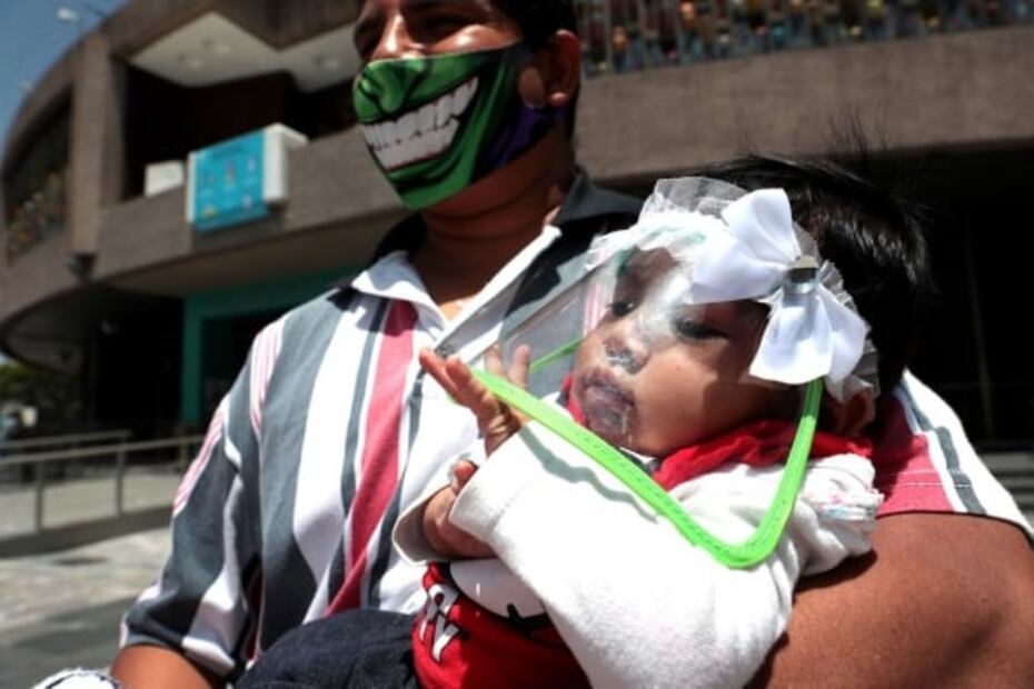 Marihuana, misas durante la pandemia y Drag Queens, entre las mejores fotos de la semana