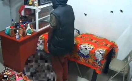 VIDEO Indigente golpea a niño y padre del menor lo tunde en Oaxaca