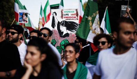 Tímidas protestas en Irán en el aniversario de la muerte de Mahsa Amini