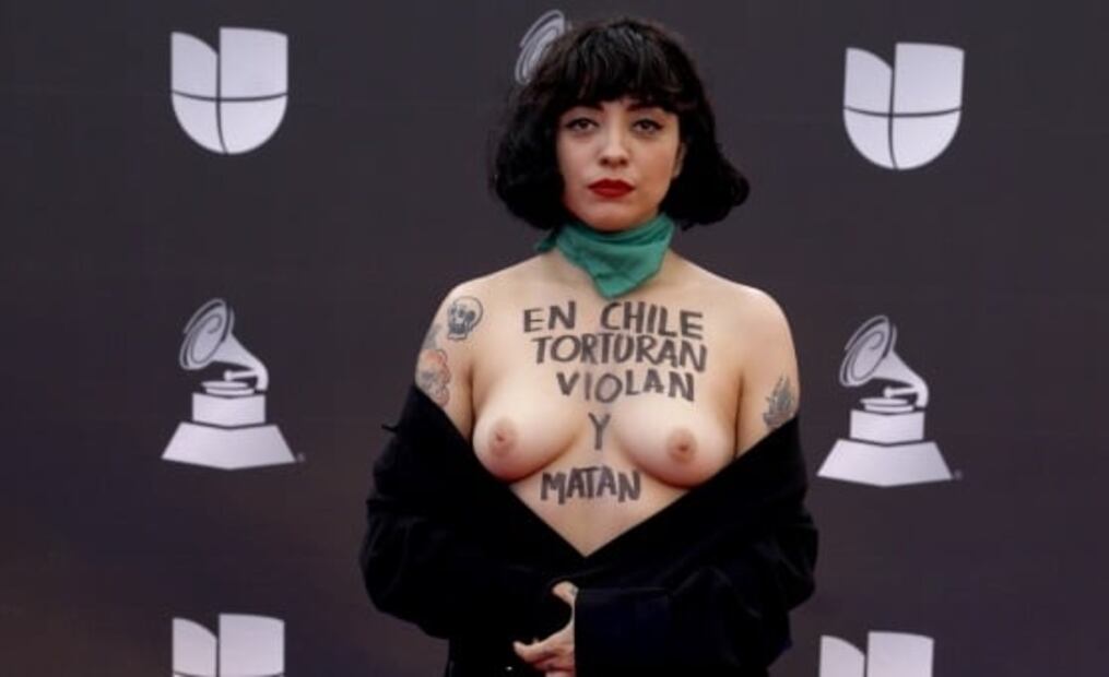 Mexican soccer team mocks feminist anthem “A Rapist In Your Way”