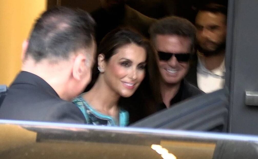 Paloma Cuevas y Luis Miguel se dejan ver felices. Foto: Europa Press