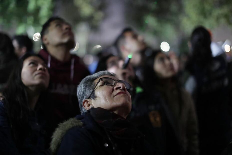 El eclipse lunar de octubre se puede ver directamente sin que genere daños a la vista. Foto: Luis Cortés / EL UNIVERSAL