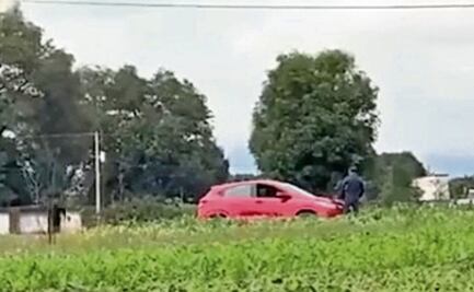 Estallan artefactos explosivos cerca de automóvil 