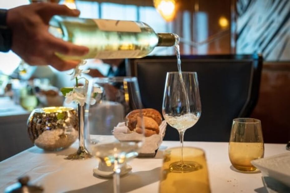 Vinos blancos, el mejor maridaje para el verano 