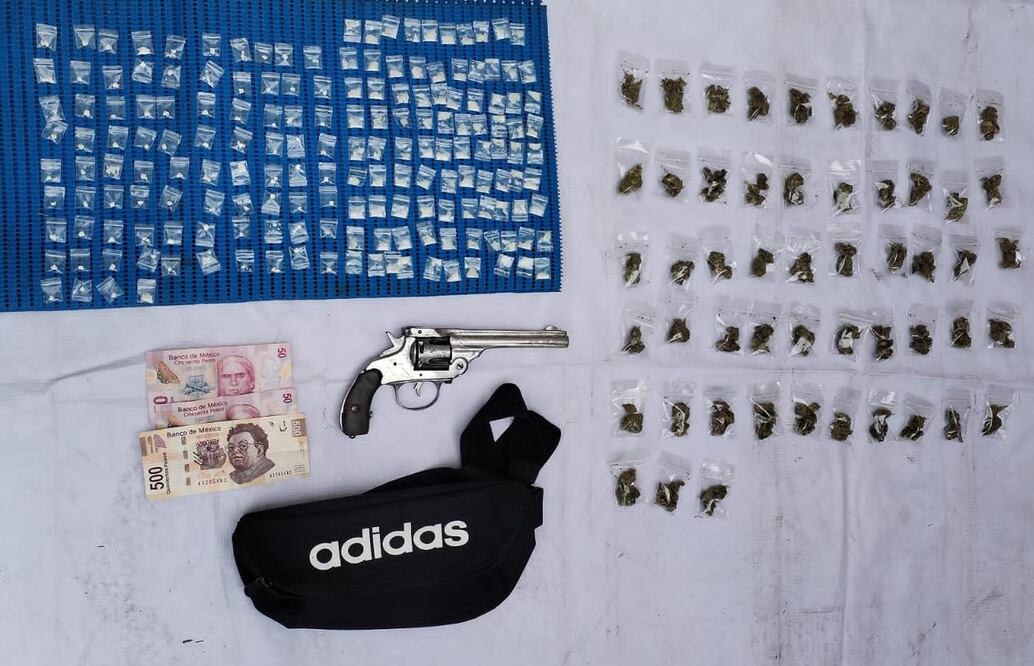 Asegura 174 dosis de cocaína, bolsa de marihuana y dinero en efectivo. Foto Especial