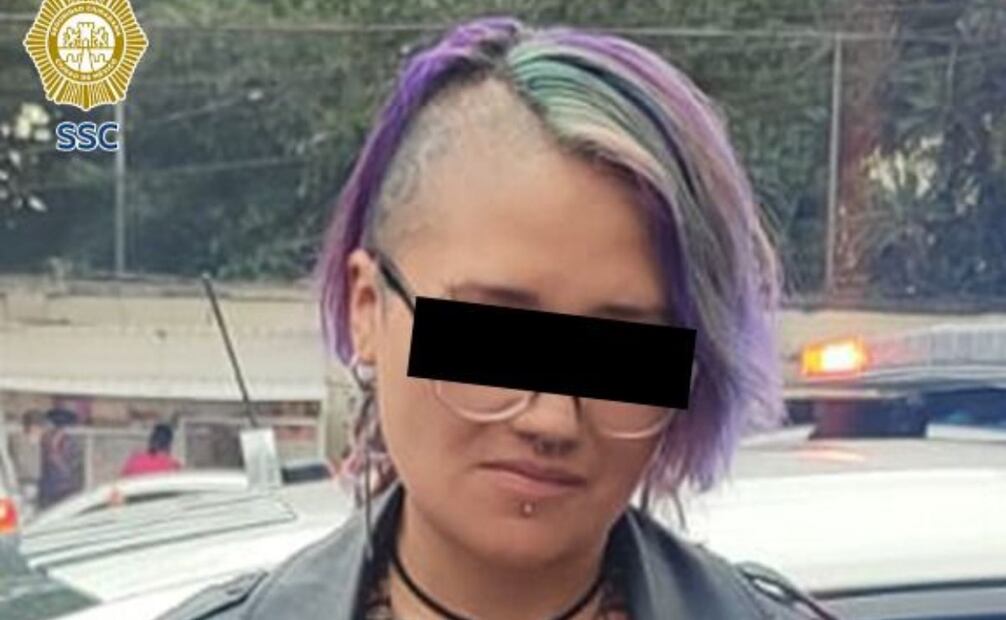 Detienen a mujer que agredio a un policía en la alcaldia Benito Juárez por un problema sentimental con su ex pareja 
Foto: Especial.