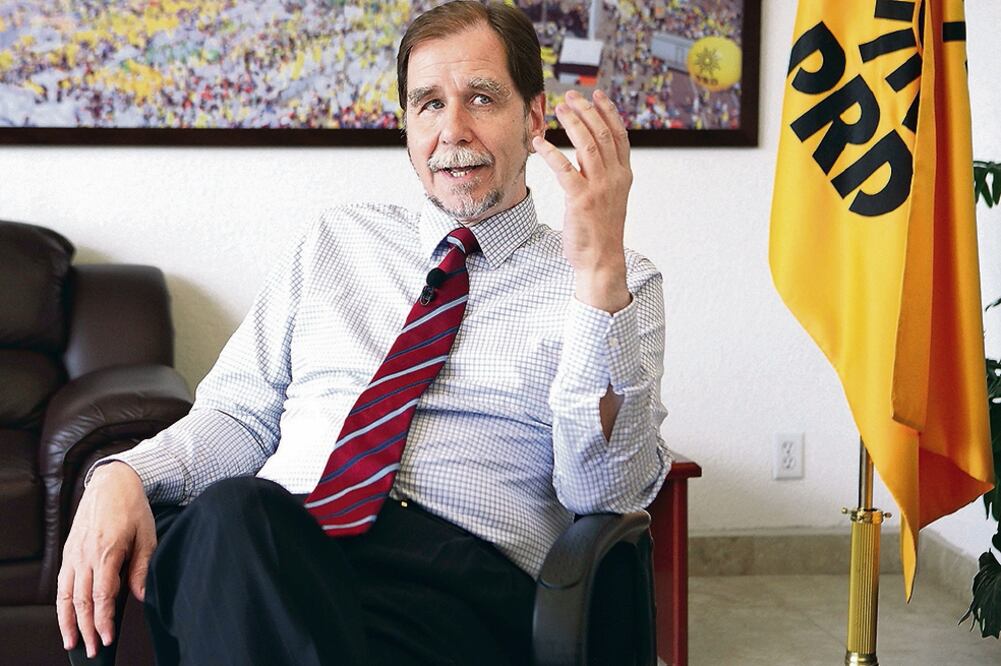 Agustín Basave afirma que existe demasiada burocracia en instituciones relacionadas con el Sistema Nacional Anticorrupción, entre ellas la PGR. (FOTO: ARCHIVO. EL UNIVERSAL)