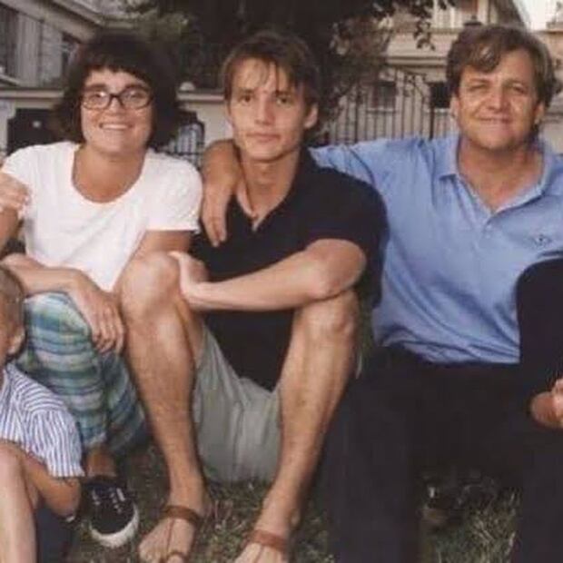 Pedro Pascal y su transformación con los años (Fuente Instagram @pascalispunkdaily)