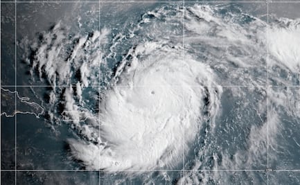 "Erin" se convierte en huracán categoría 5 en el Atlántico; es considerado "catastrófico"