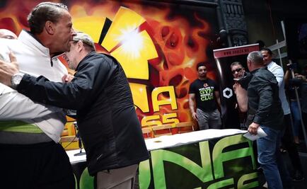 Carlos Trejo le sangra el rostro a Alfredo Adame, quien iba armado con un cuchillo