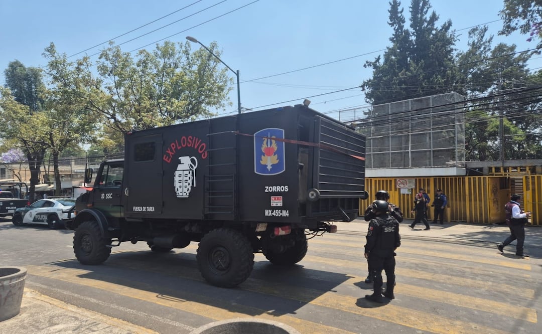 Evacúan Prepa 5 por alerta de bomba; activan protocolo con apoyo de escuadrón antiexplosivos. Foto: Especial