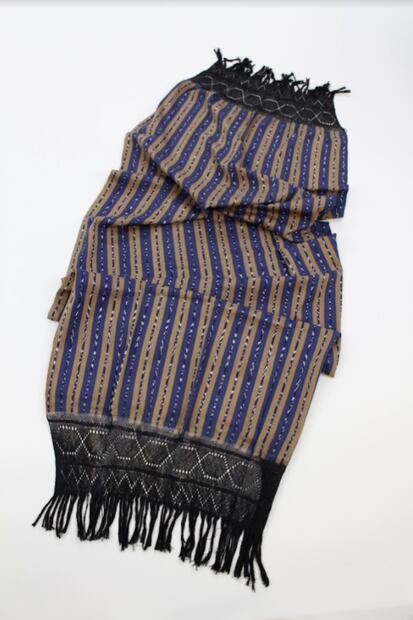 Nueva exposición revela que el origen de los rebozos no es prehispánico, sino árabe