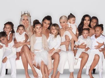 Kim Kardashian regala mini bolsas Louis Vuitton a todas las niñas de su familia