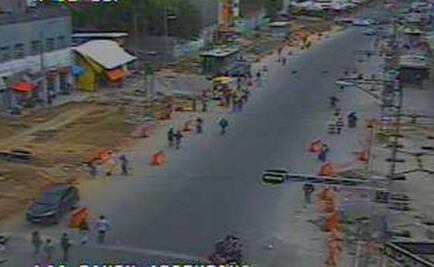 Vecinos bloquean Eje 1 Norte por falta de electricidad