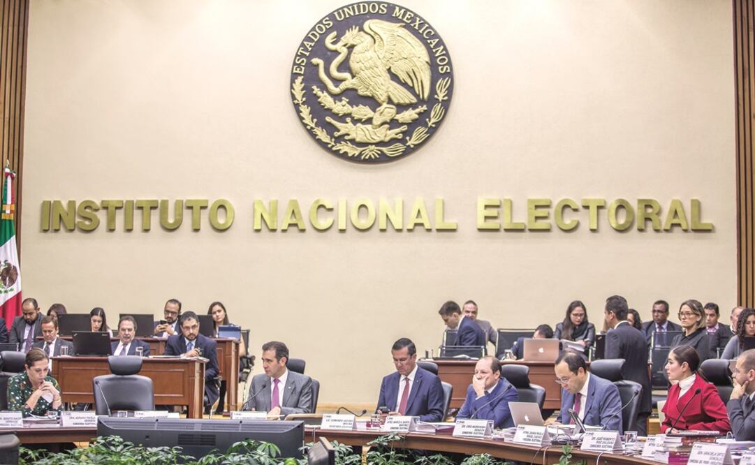 Especialistas consideran que los consejeros del INE debieron revisar el contenido del spot del PAN antes de ponerlo al aire.