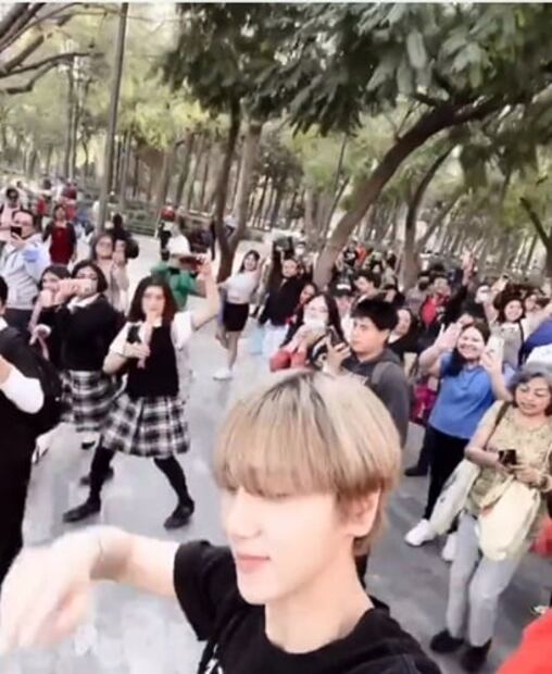 Super Junior se rinde a la comida mexicana, son captados en una taquería a horas de su concierto en la CDMX