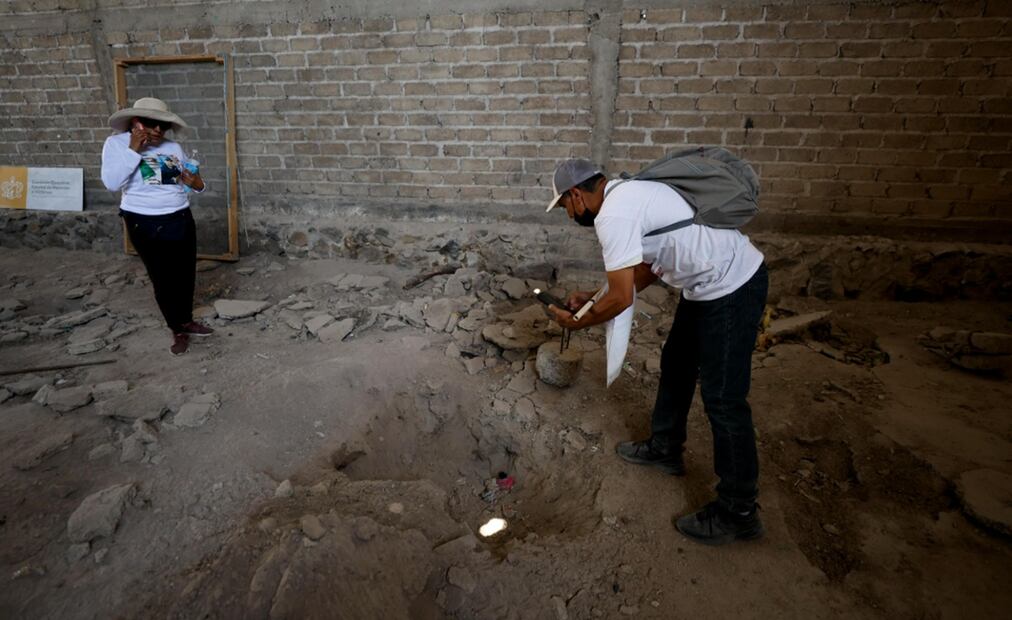 Madres buscadoras de diferentes estados del país recorrieron el rancho Izaguirre en Teuchitlán, Jalisco, el 20 de marzo de 2025. Foto: Diego Simón Sánchez/EL UNIVERSAL