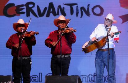 Guillermo Velázquez y Los Leones de la Sierra de Xichú: una noche de huapango arribeño en el Festival Internacional Cervantino