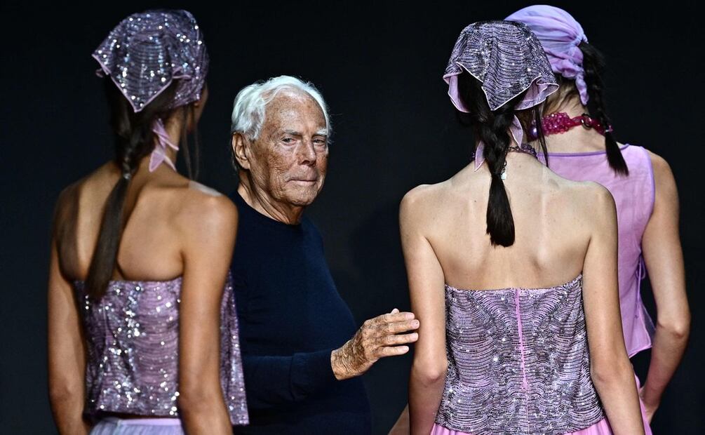 El diseñador en su desfile primavera-verano 2024 en Milan Fashion Week, presentado en septiembre de 2023. Foto: AFP