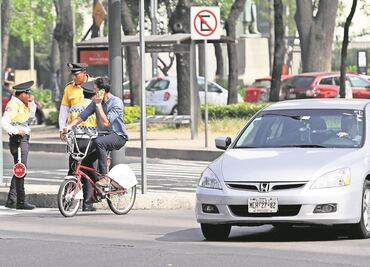 Engomados azules, los más afectados por el doble Hoy No Circula