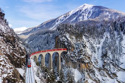 Viajes en tren para disfrutar de increíbles paisajes nevados 