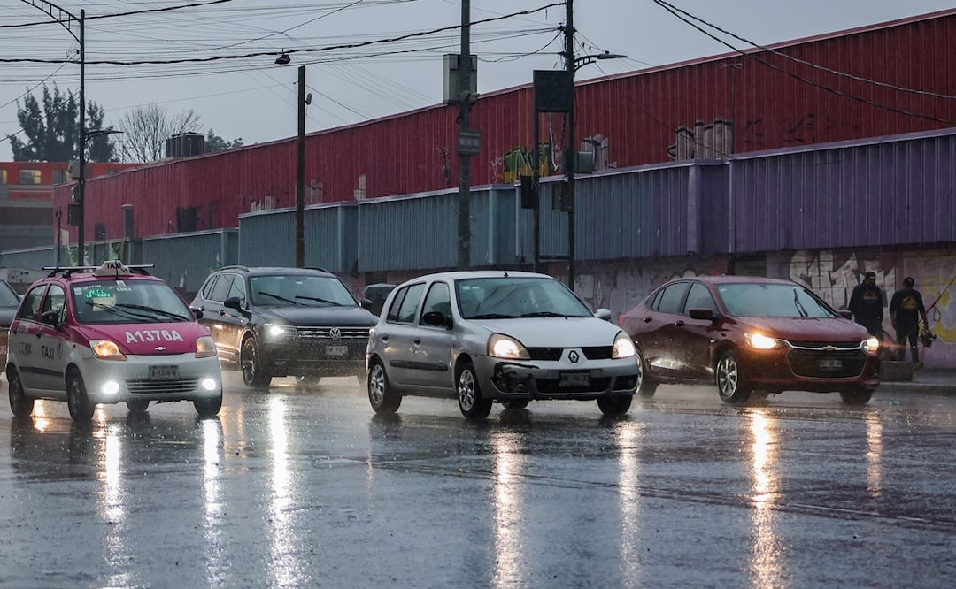 Ligera lluvia en la Ciudad de México. Foto: Hugo Salvador El Universal