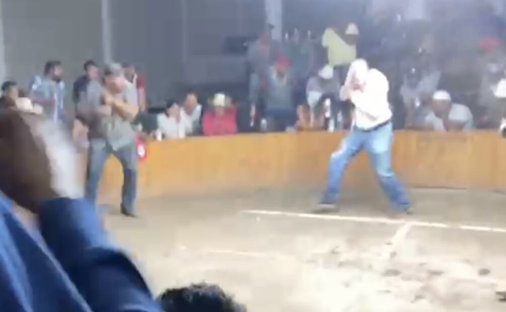 La Secretaría de Seguridad Pública del municipio resguardó el lugar y desplegó un operativo para buscar a los responsables de este acto de violencia. Foto: Especial