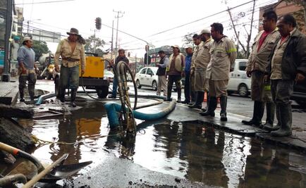 Se perdieron cerca de 200 mil litros de agua por fuga en Avenida Universidad