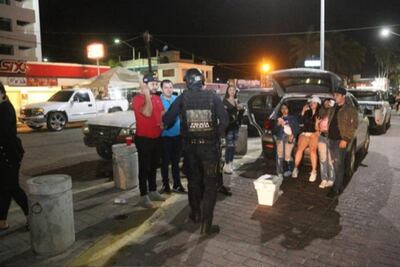 Desalojan a paseantes de la bahía de Altata, en Navolato para evitar posibles desórdenes