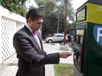 Semovi asegura que no promueve instalación de parquímetros en CDMX; vecinos buscan detener privatización de calles
