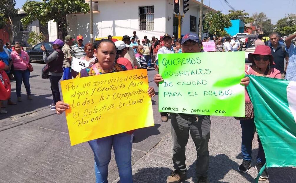 Los manifestantes señalan carencias de medicinas, especialistas y equipos (10/04/2025). Foto: Especial