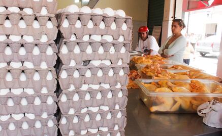 Repunte de precios en huevo y pollo impulsan ventas de Bachoco en primer semestre