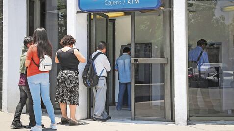¿Abrirán los bancos el lunes 18 de marzo? Aquí te contamos