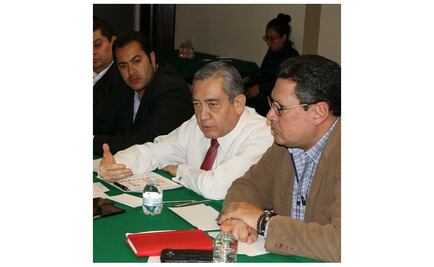 Hidalgo anuncia "acciones intensas" contra robo de hidrocarburos