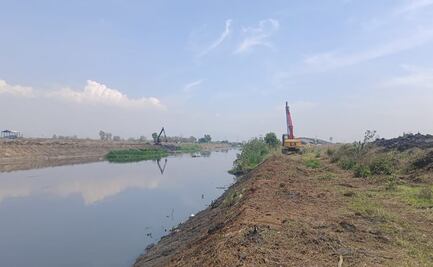 Retiran más de 11 toneladas de basura y lodo del Río de La Compañía en Edomex para evitar desbordes