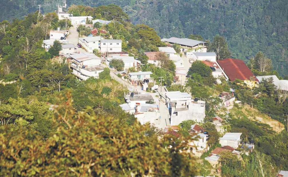 Los pobladores de Yoloxochitlán, comunidad mazateca de Oaxaca, han encontrado al menos 25 ruinas a lo largo de la montaña. Foto: Edwin Hernández / EL UNIVERSAL