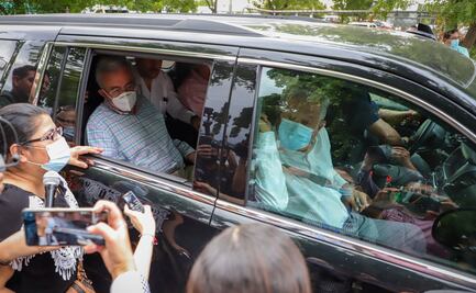 AMLO llega a Sinaloa, lo recibe el gobernador electo Rubén Rocha