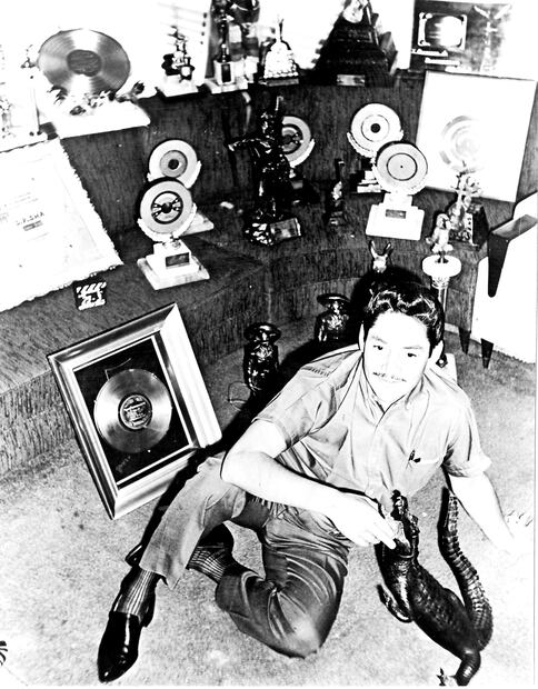 Javier Solís fue carnicero, boxeador, estudiante de canto y guitarra y llegó a “cancionero”. Foto: Fototeca El Universal