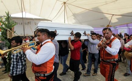 Sepultan a 4 que fallecieron en enfrentamiento con militares en Puebla