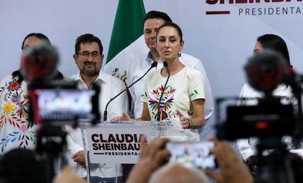 Sheinbaum aclara que Zaldívar sigue en su equipo pese a investigación de la SCJN