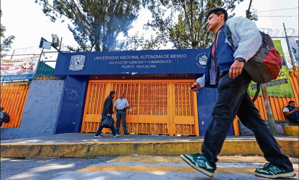 Se implementará en CCH Naucalpan la colocación de 64 cámaras de videovigilancia, botones de emergencia, arcos detectores de metales e instrumentos portátiles para detectar ingreso de armas (19 de marzo de 2025). Foto: Rebeca Jiménez/EL UNIVERSAL