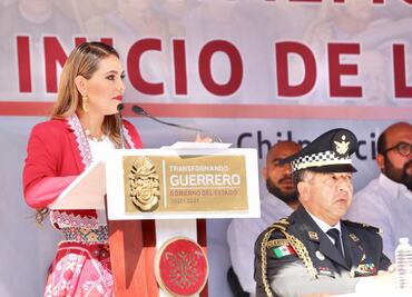 Encabeza gobernadora Evelyn Salgado desfile de la Independencia en Guerrero