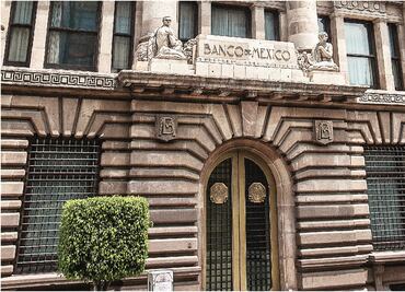 ¿Por qué el subgobernador Esquivel votó por no subir la tasa de Banxico?