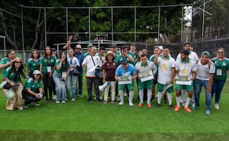 Secretaría del Trabajo arma ‘cascarita’ previo al Mundial 2026; “tabajadores son los protagonistas de esta fiesta", afirma