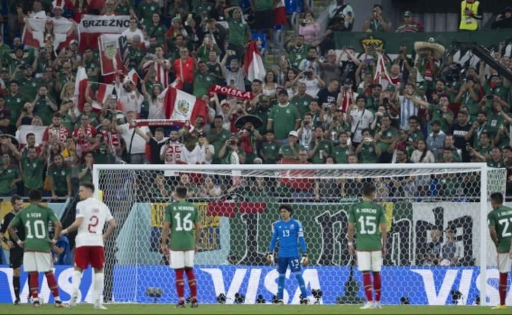 Así fue el penalti que Memo Ochoa le atajó a Lewandowski en el México vs Polonia