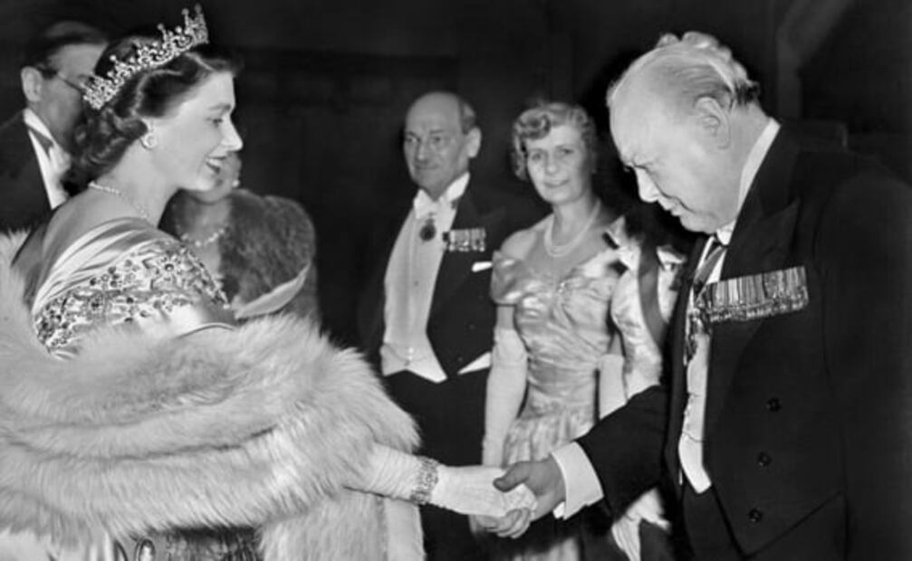 Boris Johnson y los otros 13 primeros ministros que han trabajado con la reina Isabel II 
