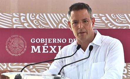 AMLO recibe a Alejandro Murat, gobernador de Oaxaca, para supervisar los avances del Corredor Interoceánico